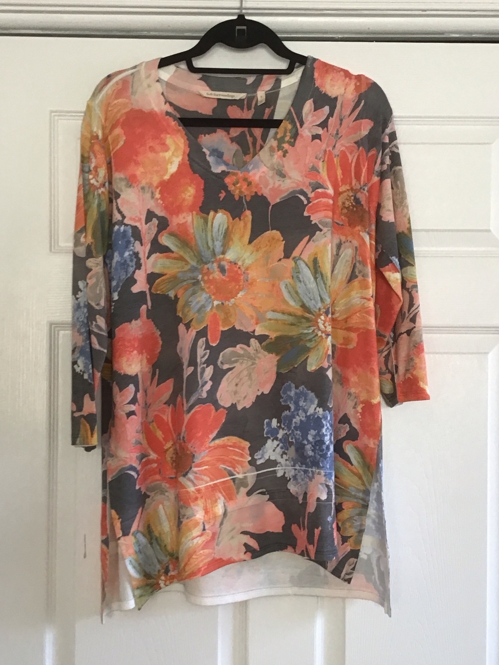 Soft Surroundings Floral Scoop-Neck Tunic in Coral, Gray & Blue